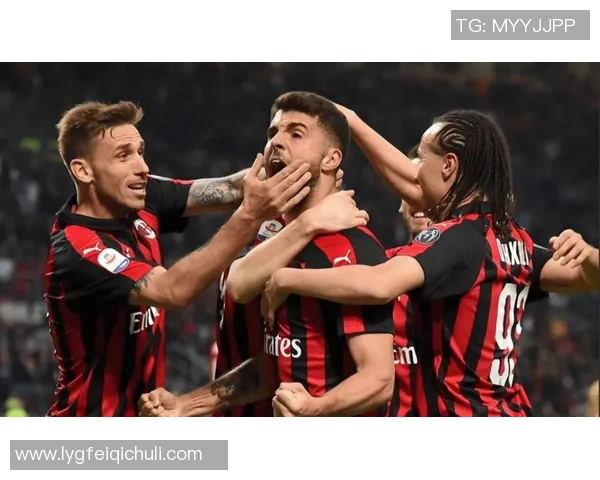 AC米兰历史上的经典瞬间再现，这一幕感动全场球迷泪目